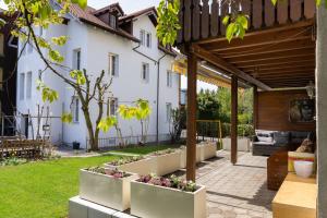 Between Lakes Apartments - 58