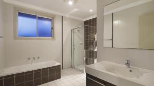 Ocean Beach Holiday House