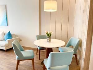 A LA CARTE Hạ Long 2PN