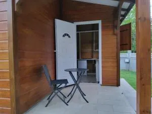Ekya charmant bungalow en bois - Mare Gaillard
