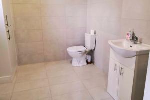 Secluded Modern Guest House