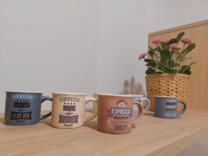 Habitación en apartamento con zonas comunes compartida H2