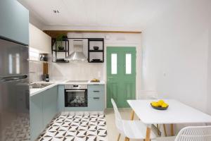 Angestrale Traditional Residence