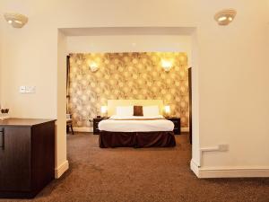 Family Room room in The Waverley Hotel