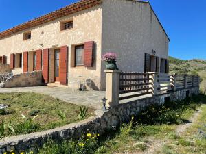 Appartements Le Castellaras - La Manonegra - Entre mer et montagne, endroit typique, nature, calme : photos des chambres