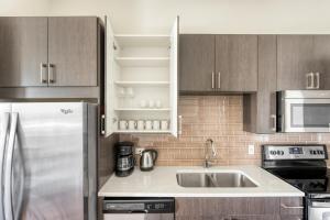 Downtown 1br w gym wd pool nr Capitol ATX-75