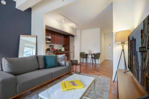 FiDi Studio w Residents Bar Golf Simulator Gym NYC-271