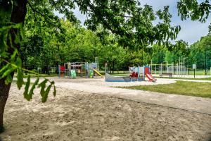 Dom z Ogrodem w Spale