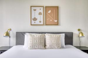 Hollywood 1BR w Pool nr metro restaurants LAX-508