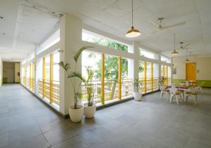 Bloom Boutique l Signature Towers