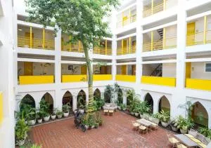 Bloom Boutique l Signature Towers - Гургаон