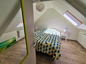 Maisons de vacances Maison de 2 chambres avec jardin clos et wifi a Quettehou a 1 km de la plage : photos des chambres