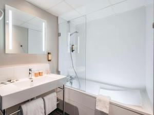 Hotels Mercure Paris Montparnasse Pasteur : photos des chambres