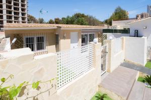 Apartamento ALMA con terreno privado y parking compartido - a 800m de Playa Poniente