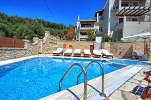 Villa Angie - 150m2 Nature Retreat with Private Pool in Nymfes by PosarelliVillas