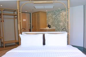 The Quarter Chaophraya by UHG