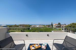Tsatos Luxury Residence