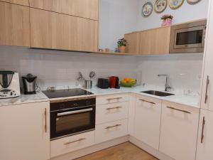 Habitación en apartamento con zonas comunes compartida H1