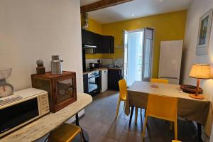 Maisons de vacances Maison vigneronne 8p / jardin / parking : photos des chambres