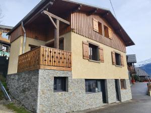 Appartements Maison de moyenne montagne baignee par le soleil : photos des chambres