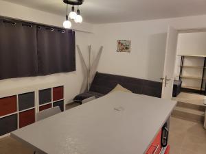 Appartements Maison de moyenne montagne baignee par le soleil : photos des chambres