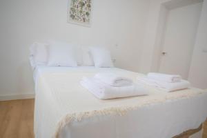 For you Rentals Encantador y único estudio TEMPORAL en Tetuan Madrid MLU411