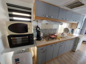 Charmant mobilhome au camping La Lande