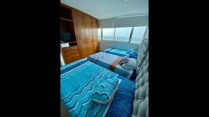 2 Bedroom Beachfront Apartment 2P1-Al2 With Pool And WIFI