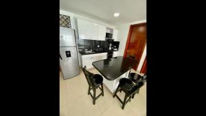 2 Bedroom Beachfront Apartment 2P1-Al With Pool And WIFI