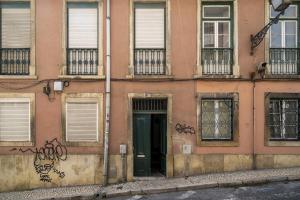 WHome Central Oasis Prime Location w Great View