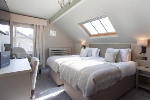Standard Twin Room room in Aysgarth Falls Hotel
