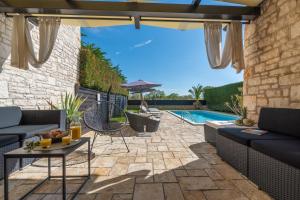 Villa Olea Mare with Private Heated Pool 