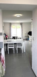 Maisons de vacances VILLA 8 personnes - LES DEMEURES DE LA MASSANE : photos des chambres