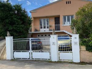 Appartements Peaceful 3 bedroom 8 person ground floor apartment with large private heated pool : photos des chambres