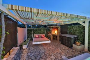 Vila Paško with private pool