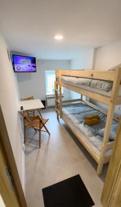 Yellow Hostel 24h - śniadanie i obiad gratis - Free Parking