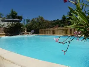 VILLATIMAHE 4 étoiles vue montagnes au calme 6 min des plages - 乌瑞基尼