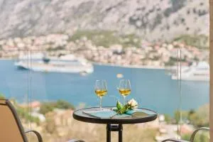 Huge Apartment with Stunning View and Sauna - Kavač