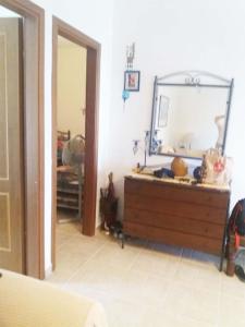 Cozy House in Kallithea with Garden