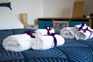 OLIVE TREE private room in home