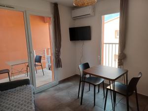 Appartements Apt 91, T2 a LECCI avec piscines, proche plage : photos des chambres