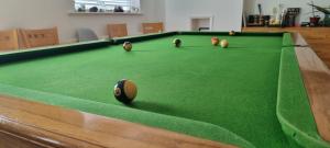 Hidden Gem near the beach with pool table