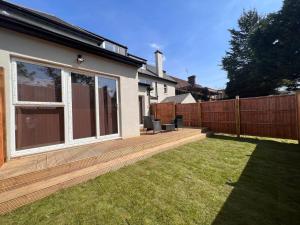 Star London Finchley Road 3-Bed Escape with Garden