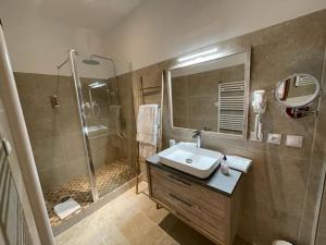 Hotels Hotel Mas De Galoffre : Grande Chambre Double 