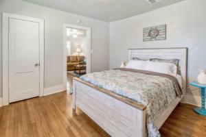 Aloha Beaches - near Uptown 23rd & Asian District