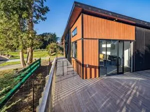 Modern Mountain Escape - Ohakune Holiday Home - Raetihi