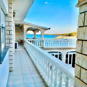Apartment on the sea