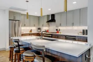 New Luxury Condo 2202 I Hot Tub I AC I Great Views I Best Price I FREE Adventures Daily - Hideaway Park