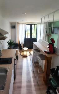 Appartements Charmant T1 meuble : photos des chambres