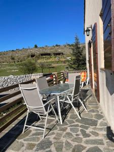 Appartements Le Castellaras - La Manonegra - Entre mer et montagne, endroit typique, nature, calme : photos des chambres